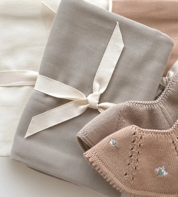 Diaper cloth - Tiny paws - 70 x 70 cm
